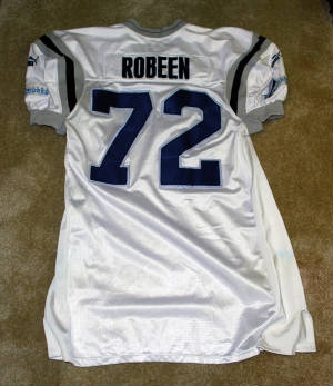 01claymoresawayjerseyrobeen72bkrs.jpg