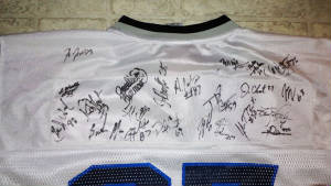 03Claymores27AwayJerseysignedbkrs.jpg