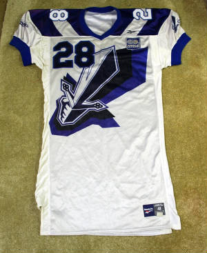 96claymoresawayjersey28rs.jpg