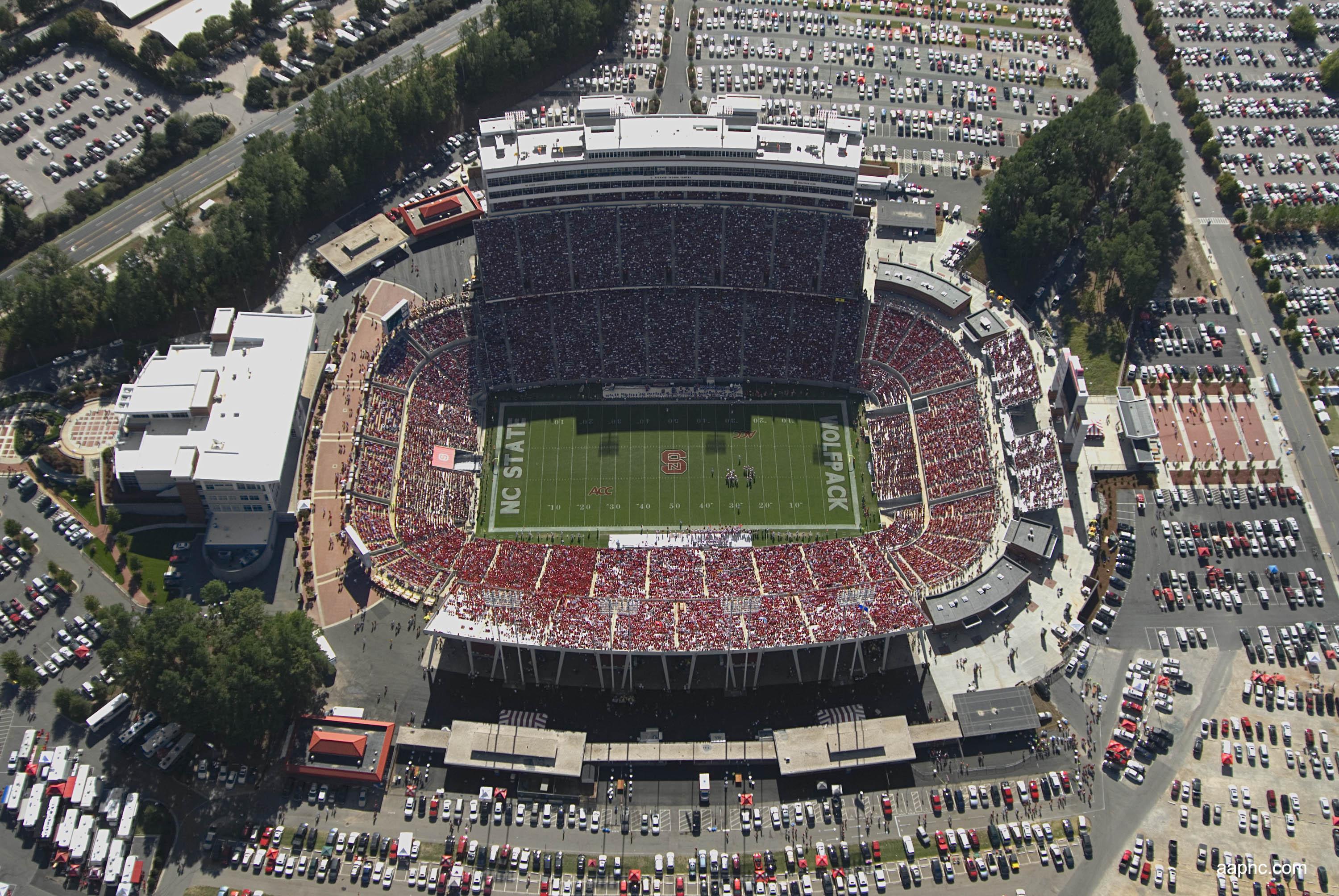 Carter-Finley_Stadium_1.jpg